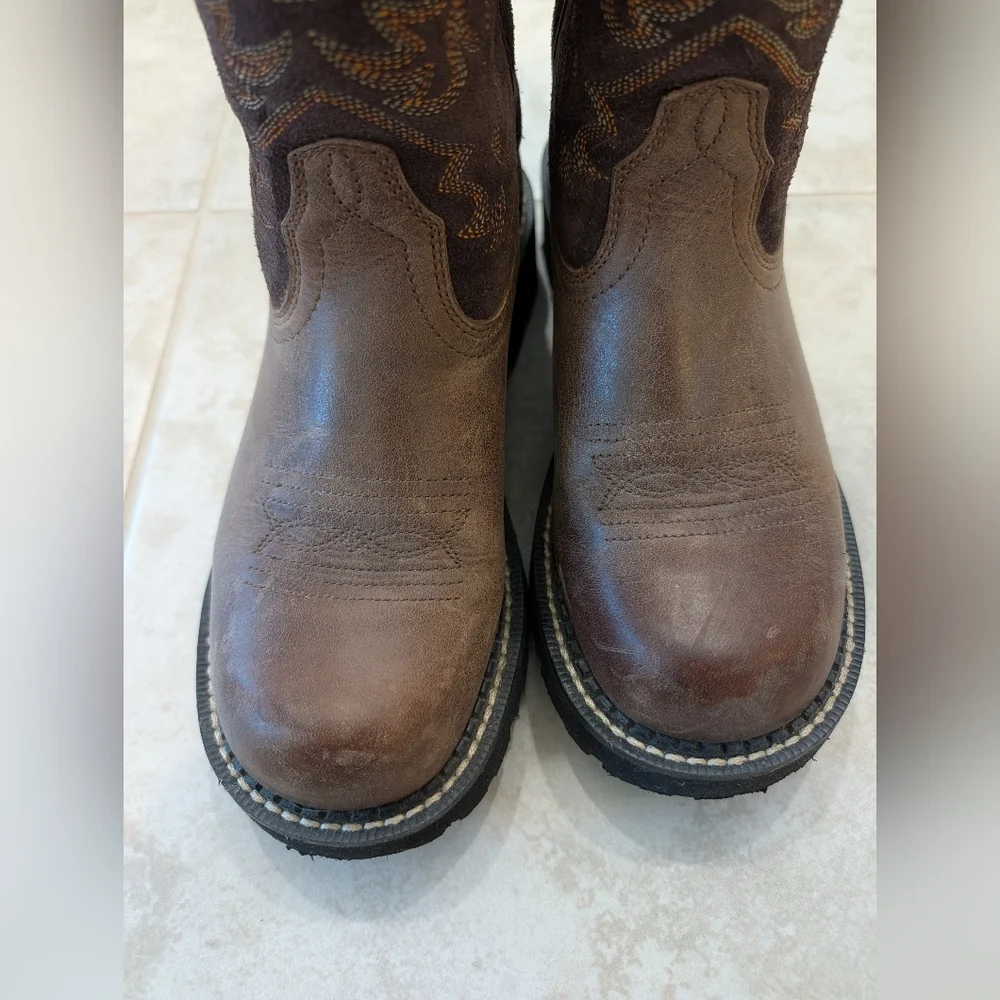 Ariat Brand - Embroidered Brown Leather Cowgirl / Cowboy Boots - Size Women's 6 - Picture 2 of 6